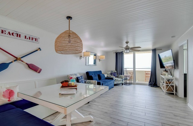Private Beach Access & Gulf Views: Hudson Condo!