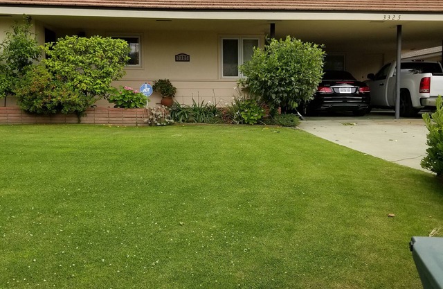 Private Bedroom and full bathroom in the heart of Bakersfield