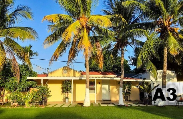 Private Bedroom, Bath with Private Entrance in a House in Little Havana, Miami