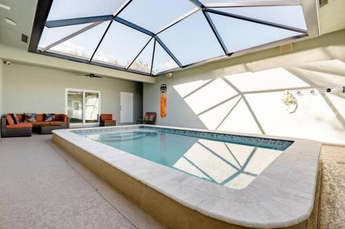 Private Bedroom with Bath & Pool Access in Peaceful Port Saint Lucie