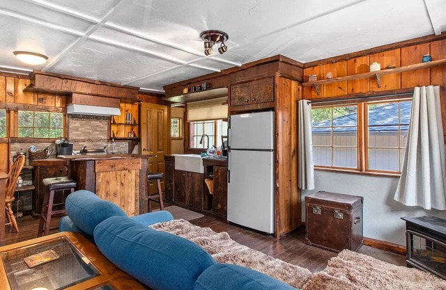 Private cabin - remote work sanctuary in the mountains