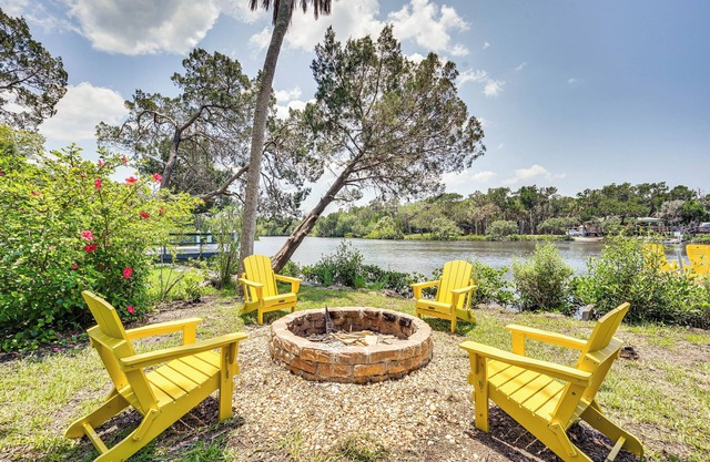 Private Dock & Kayaks: Crystal River Retreat!
