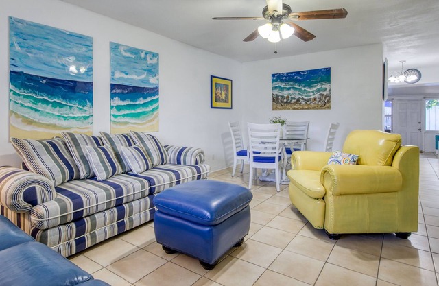 Private dog-friendly home near beach - lovely patio, central AC & W/D