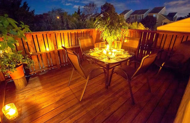 Private End Unit Townhome Freshly Renovated