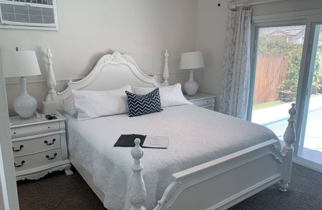 Private Entrance King Suite