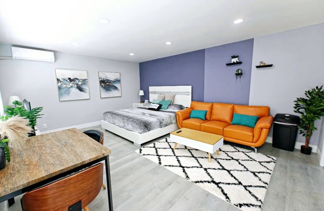 Private Entry Guest Unit-Arcadia