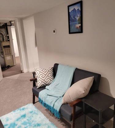 Private Family Hideaway or Business Travel in Edmonton - 2 Bedroom Apartment