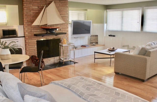 Private Guest Suite in LA's Idylic Westside