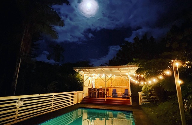 Private Hawaiian Cottage w/Pool (30 min to active volcano)!