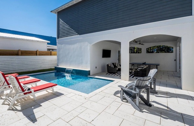 Private Heated Pool! Golf Cart! 6 Adult Bikes! Seagrove!