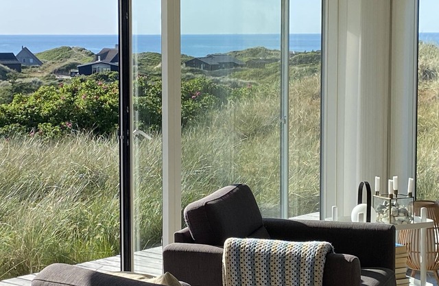 Private holiday home with sea view