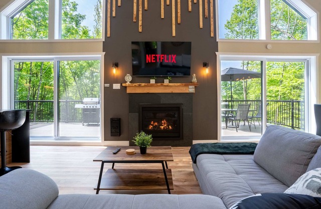 Private Hot Tub | Hiking | Skiing | Le Silverson