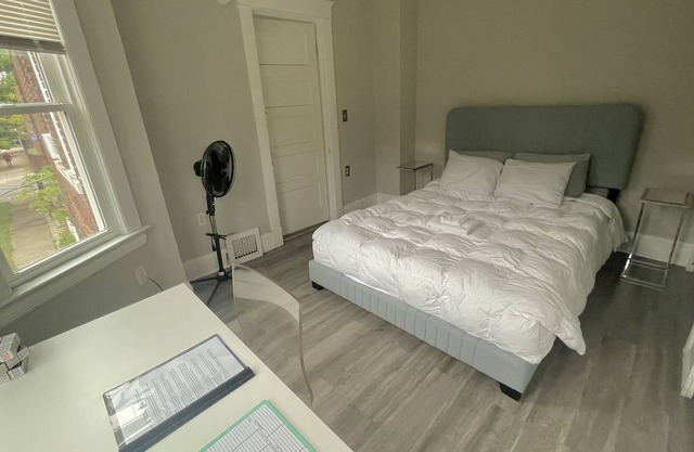 Private Master Room in Little Italy | Near University Hospital & CWRU