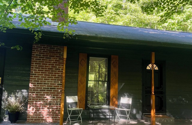 Private Mountain Haven: Hot Tub, Hiking & Activities Nearby
