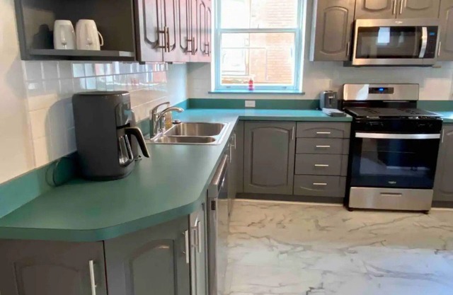 Private One Bedroom in Historic Mansion