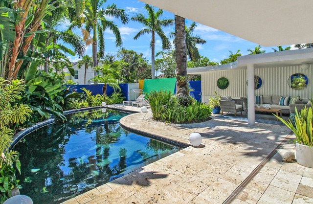 Private Pool & Hot Tub, Lido Key Beach, St Armands, Seagulls Shore