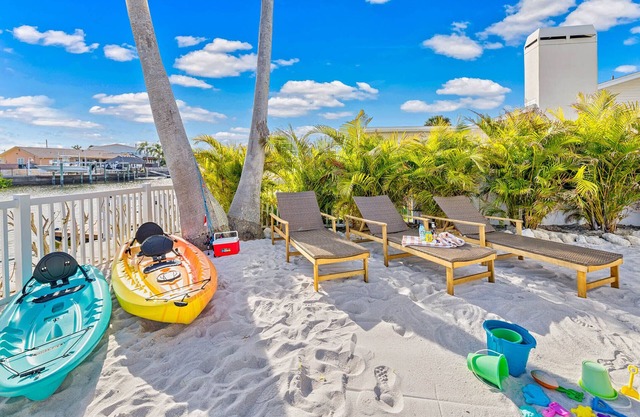 Private Pool/Openings 4 Scallop season/Waterfront