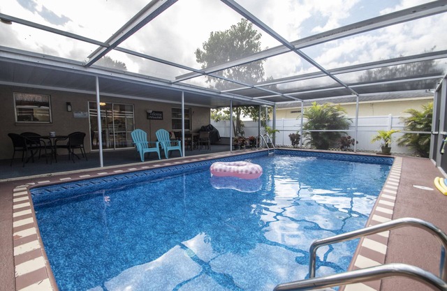 PRIVATE POOL & SPA, weekly or monthly RENTAL IN FLORIDA