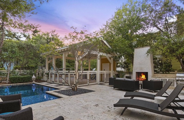 Private pool! WaterColor Community Amenities! Swimming! 4 Adult Bikes!