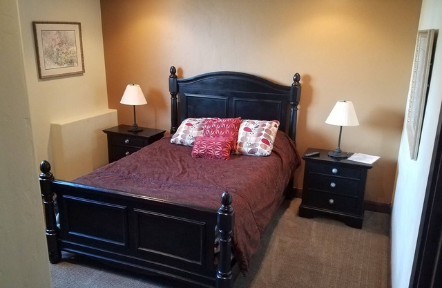 Private room and bathroom 6 min to Park City Ski Resort