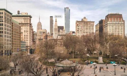Private Room at a 3 bedroom Apt at the heart of East Village - shared apartment