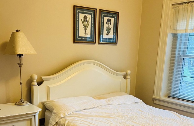 Private Room in Grand Estate - Room 217