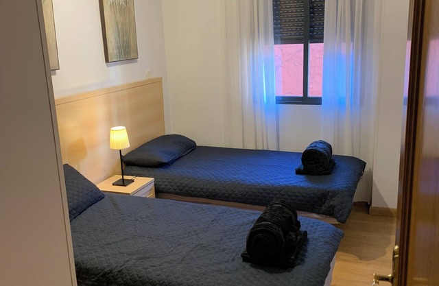 Private room in Madrid! Enjoy the simplicity and comfort!