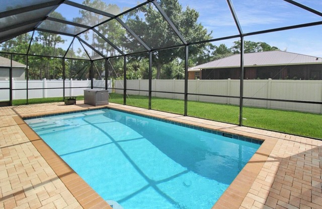 Private Salt Water Pool Home in North Port - La Vida Loca