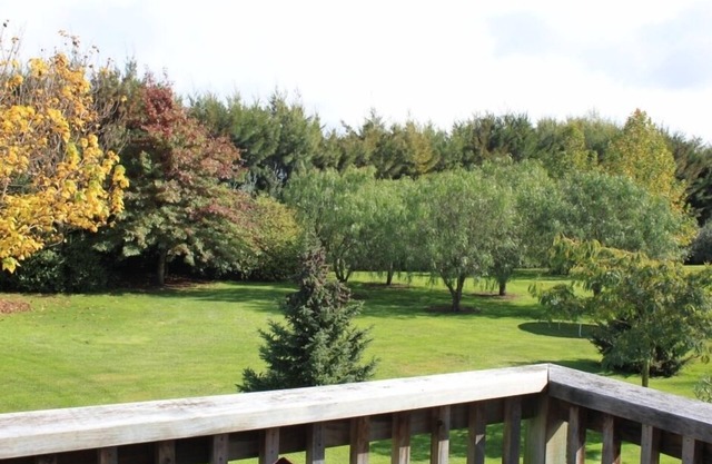 Private Self Contained Apartment - Tranquil Park Setting 3 mins from CBD -