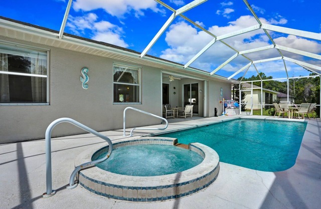 Private, Spacious 3 bed-2 bath Home with pool & spa