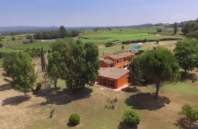Private vacation home Luberon sud 8 pers swimming pool 15m on 4 ha so peacefull