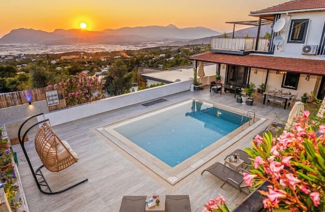 Private Villa with stunning views and heated pool Book your dream holiday now!
