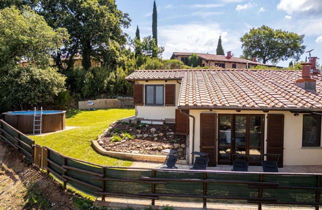 Private Villa with private pool, hot tub, A/C, WIFI, TV, patio, pets allowed, panoramic view