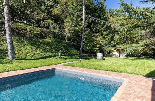 Private Villa with WIFI, private pool, TV, patio, panoramic view, close to Greve In Chianti