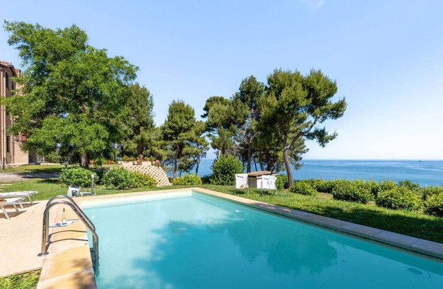 Private Villa with WIFI, A/C, private pool, TV, terrace, pets allowed, panoramic view, parking