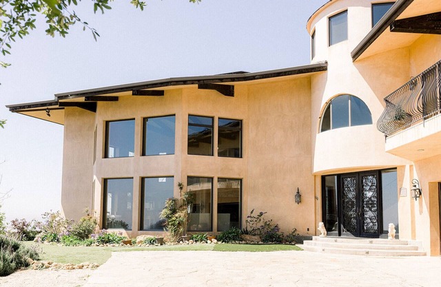 Private Vineyard Estate Overlooking Pacific Ocean
