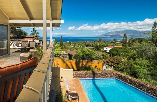 Private Wailea Home w/ big Oceanviews, pool table, jacuzzi, 2min drive to beach