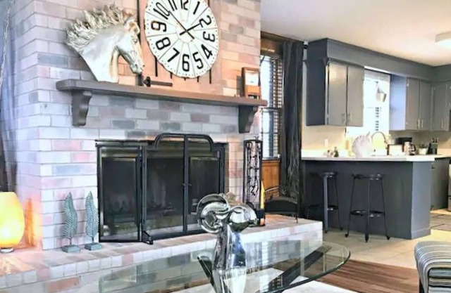 Private yard with covered gazebo, grill & picnic area. Ten miles to downtown!