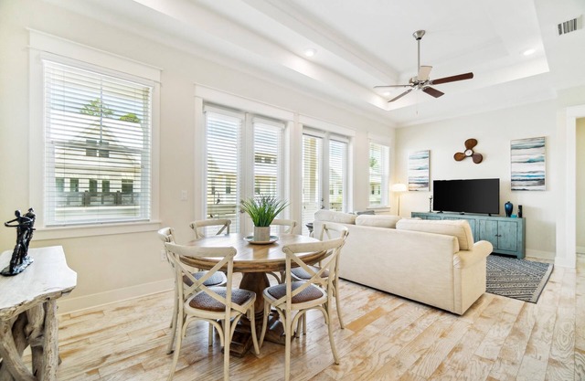 Prominence Sunnyside Up, Dog Friendly, Beach, 2 Pools, 4 Bikes, Book 2025 Stay