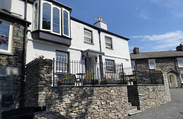 PROSPECT HOUSE, family friendly, luxury holiday cottage in Ambleside