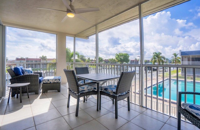 Punta Gorda 2-Bedroom Canalfront Condo with Dock and Pool