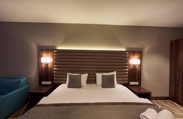 Puzzle Hotels