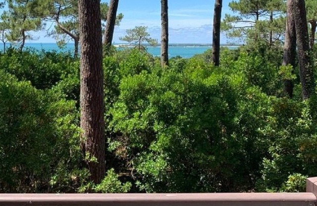 Pyla-sur-Mer, Corniche district Large 7-bedroom house with sea view