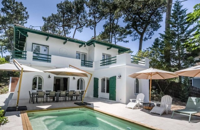 Pyla-sur-mer Magnifique Villa Avec 6 Chambres et Piscine Chauffée