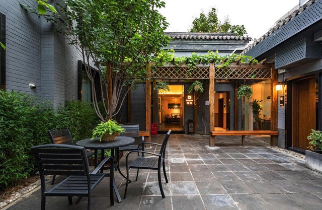 Qiuguo Hutong Courtyard Hotel
