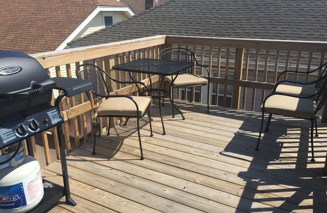 Quaint Little Cottage with Deck