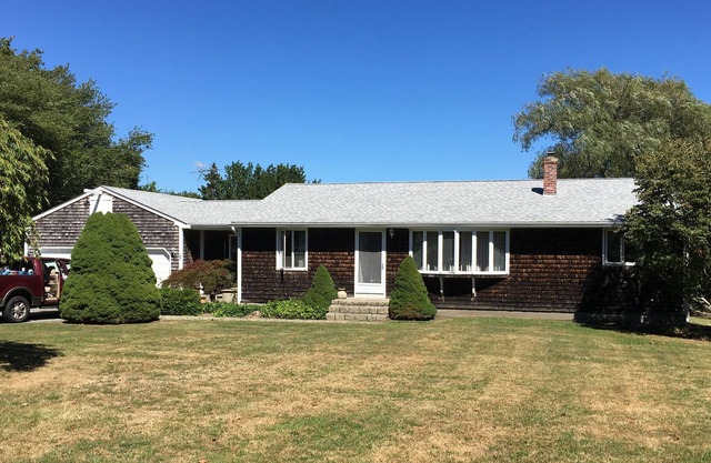 Quaint Summer Home in Little Compton