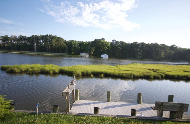 Quaint waterfront bungalow just minutes from the beaches of Ocean City, MD