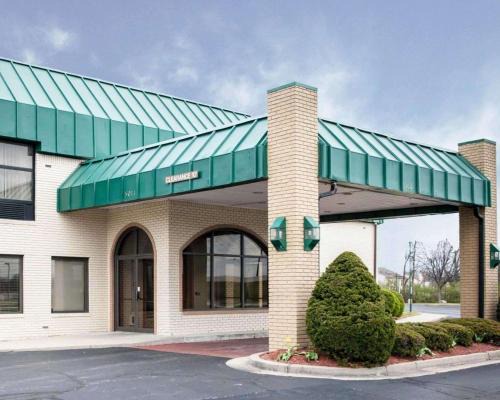 Quality Inn & Suites Indianapolis Northwest
