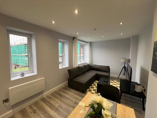 Queen Apartment - High Spec - En-Suites - 7 Guests